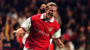 Cầu thủ Emmanuel Petit - Gã đấu sĩ tài hoa của bóng đá Pháp