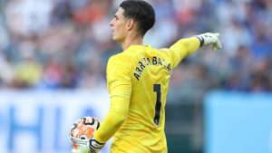 Thủ môn Kepa Arrizabalaga - Từ cái tên kỷ lục đến kẻ bất dung thân