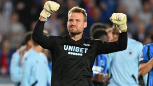 Thủ môn Simon Mignolet - Bị đánh giá thấp và thành công theo cách đặc biệt